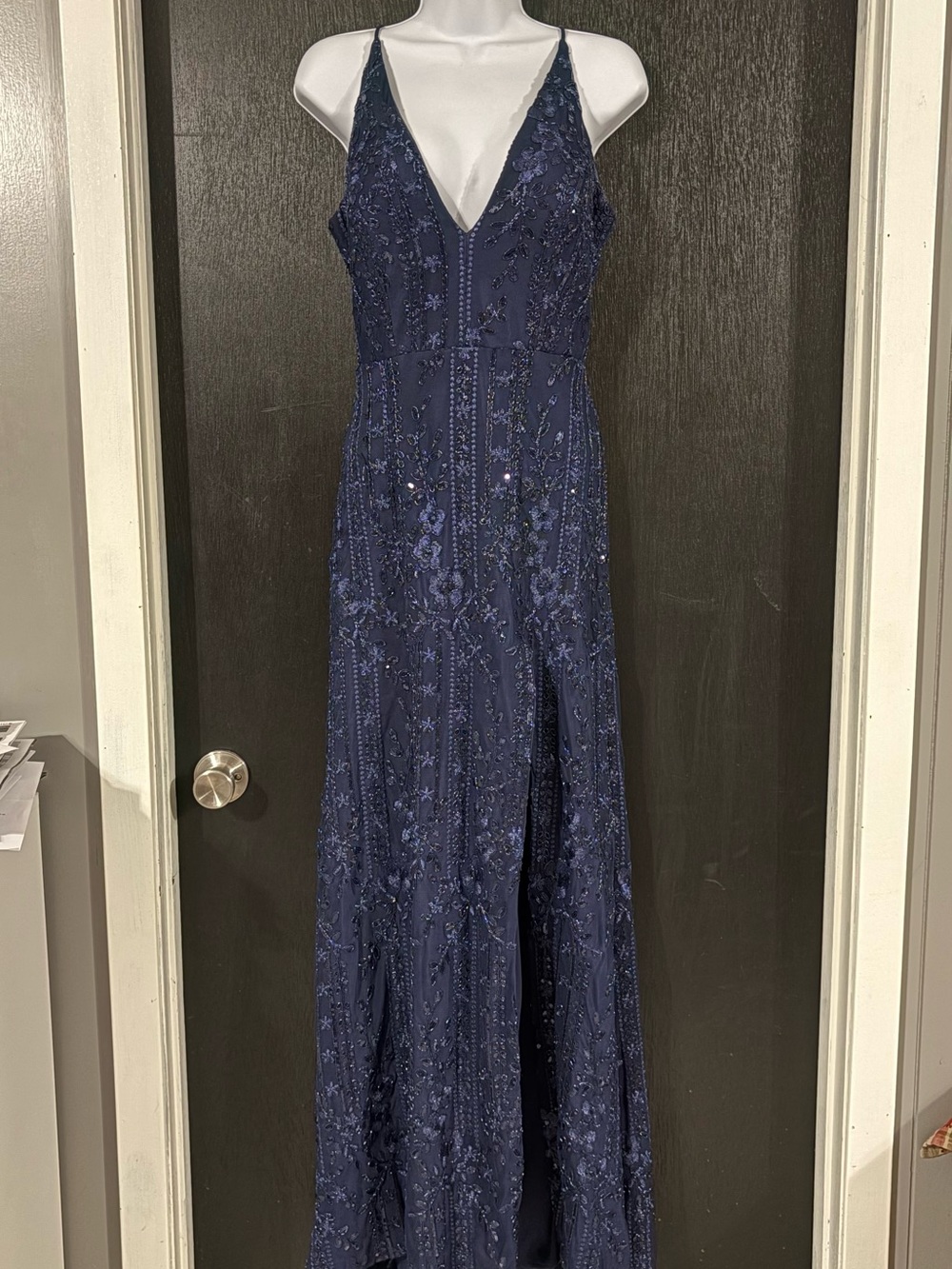 Elegant Navy Evening Gown with Beaded Embellishment